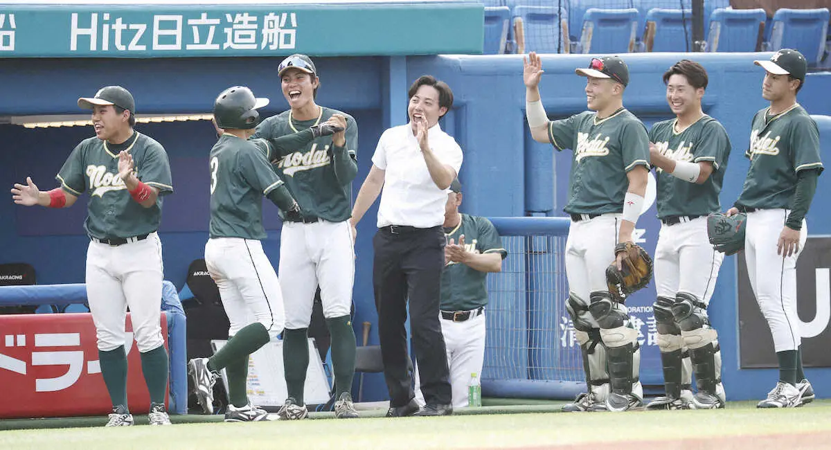 【画像・写真】東農大が93年秋以来の1部復帰に逆王手！　自慢の打線が16安打6得点で快勝