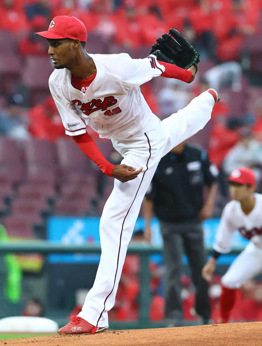 【画像・写真】広島・アドゥワ　今季最長6回1/3を粘投　新井監督「（雨の中で）試合をつくってくれた」