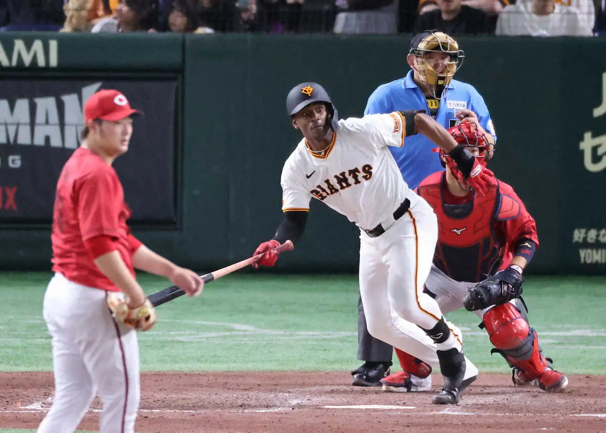 【画像・写真】巨人・吉川　3試合ぶり同点タイムリー、気迫のヘッスラ　ヘルナンデスの内野安打で勝ち越し