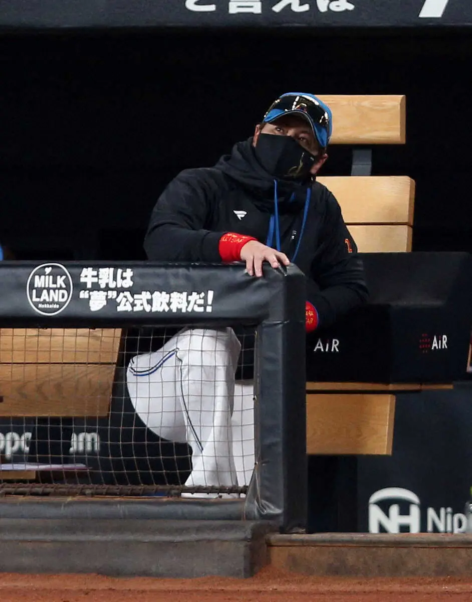 【画像・写真】日本ハム　ミスミス3連敗…新庄監督ご立腹「あんな簡単なダブルプレーも取れないようじゃ勝てない」