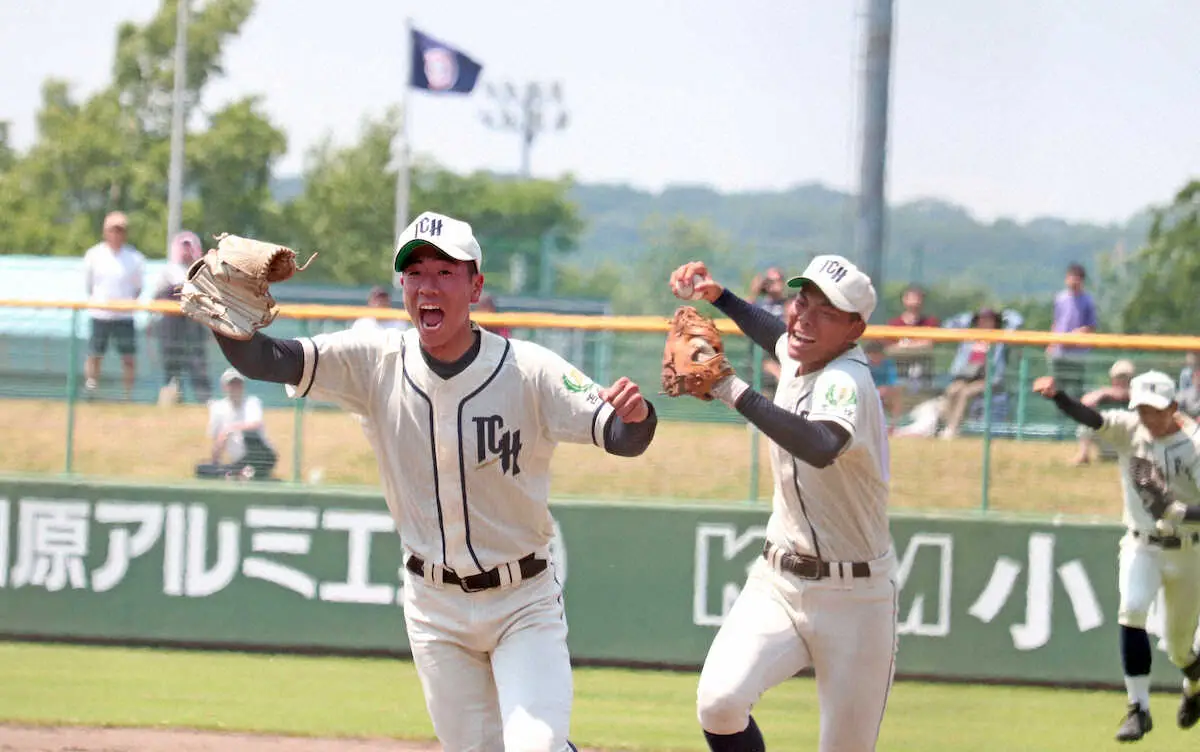 【画像・写真】【高校野球】苫小牧中央が駒大苫小牧を撃破し、2年ぶりの南北海道大会進出