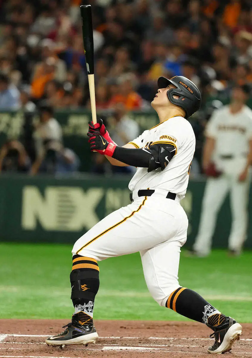 【画像・写真】巨人・岡本和真　勝ち越し機で凡退　「僕が打っていれば点が入っていた…明日打てるように」