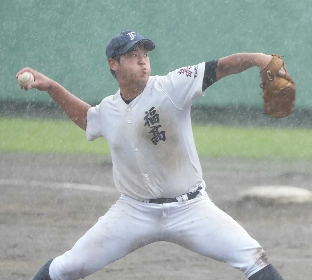 【画像・写真】福岡・井崎　熱投&適時打と二刀流の活躍　兄はソフトバンク育成右腕