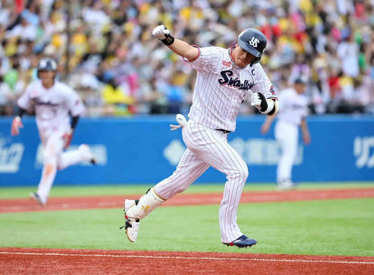 【画像・写真】ヤクルト・山田　プロ初代打タイムリー！「技術よりも気持ちで打った」