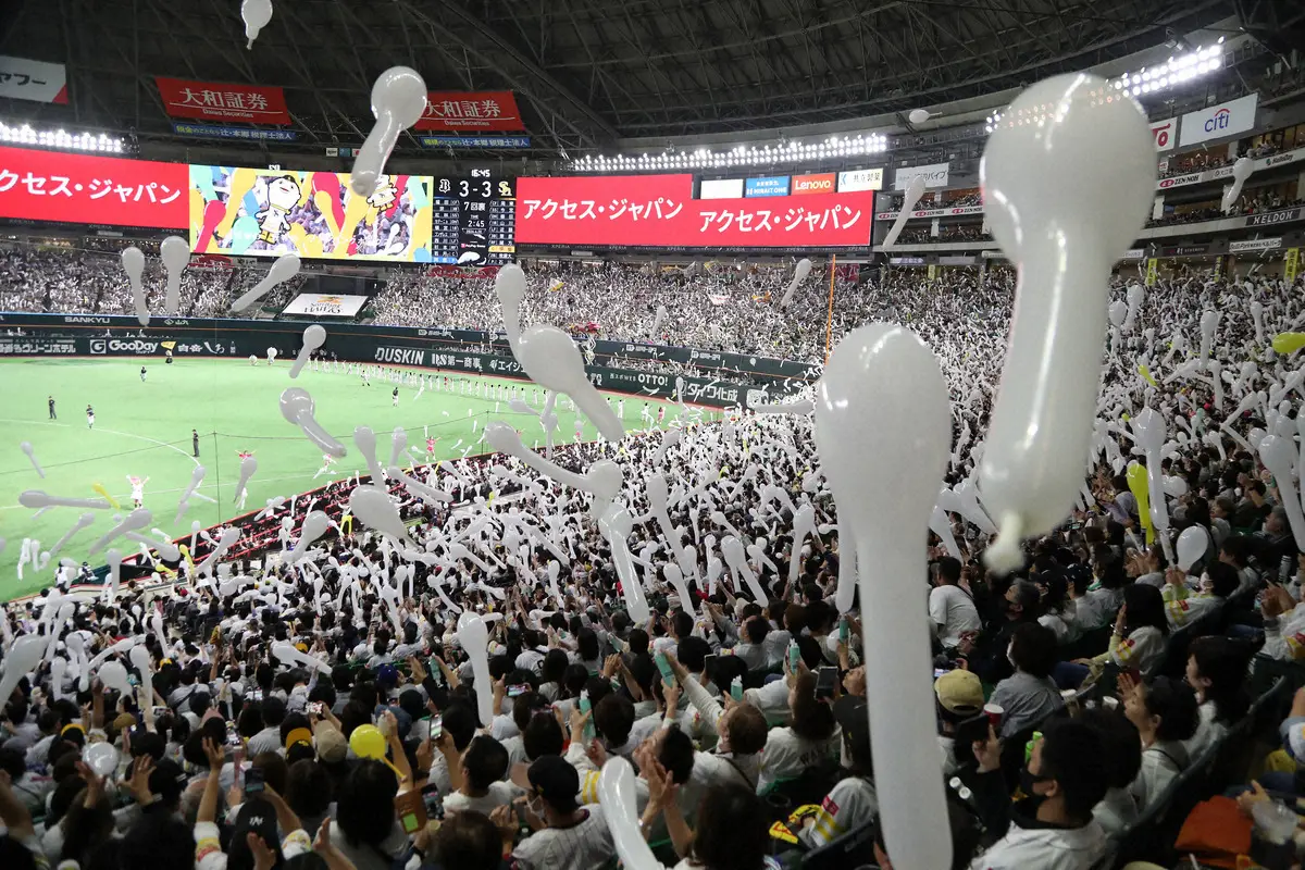 【画像・写真】球界初のユニホーム配布試合で起きたトラブルとは？当時の4番打者が証言「白過ぎて…」