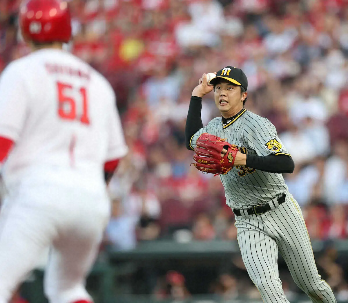 【画像・写真】阪神　さすがの才木！自身悪送球で無死三塁ピンチを乗り切って先制点許さず