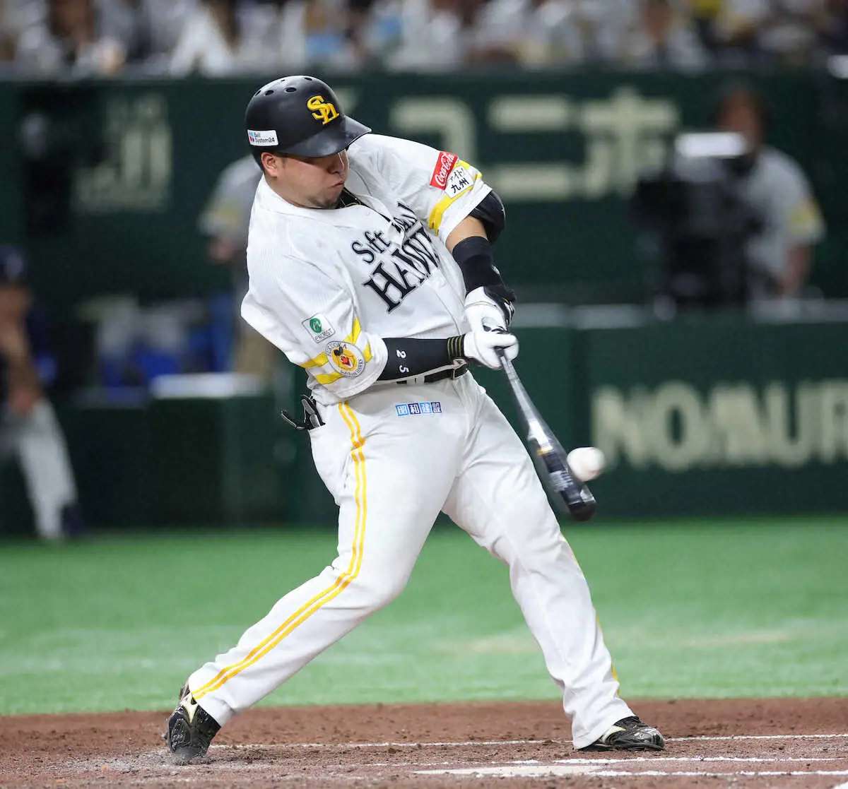 【画像・写真】ソフトバンク・山川が爆笑お立ち台！　近藤との本塁打争い「誰がどう見ても僕の負け（笑い）」