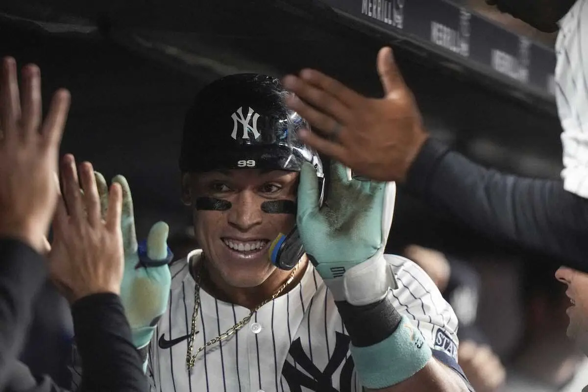 【画像・写真】ヤンキース・ジャッジが2戦連発32号　1点差に迫るアーチに本拠ファン総立ちで大興奮