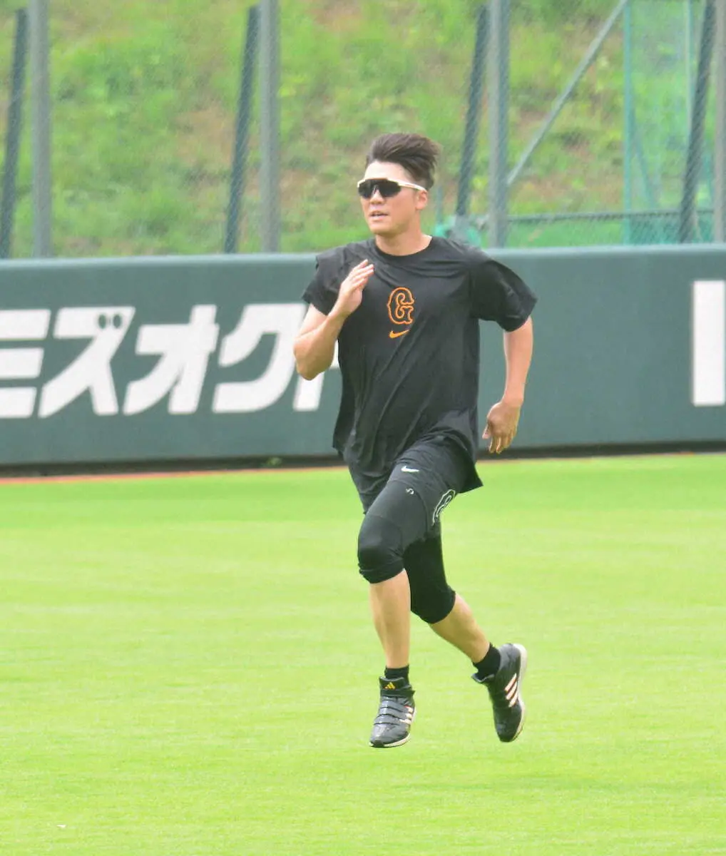 【画像・写真】2軍調整中の巨人・坂本　山本浩二氏からのエールに「本当にありがたいです」