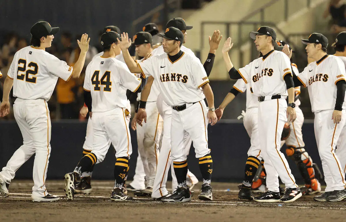 【画像・写真】巨人・阿部監督　井上快投に大喜び「どこ行っても地元だと思って投げてもらいたいね。以上」