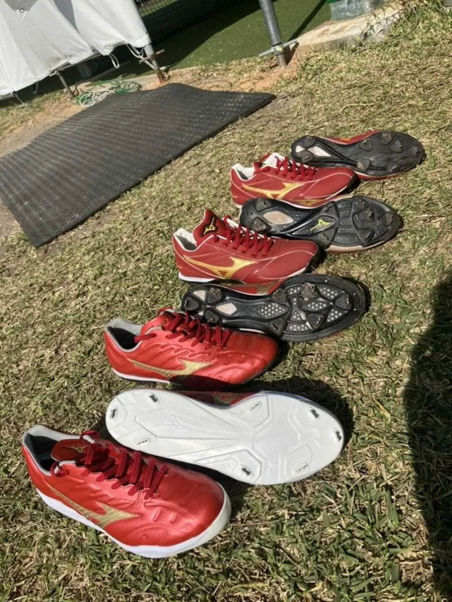 【画像・写真】楽天・早川の足元支える4種類「いいとこ取り」スパイク　こだわりも師匠ソフトバンク・和田譲り