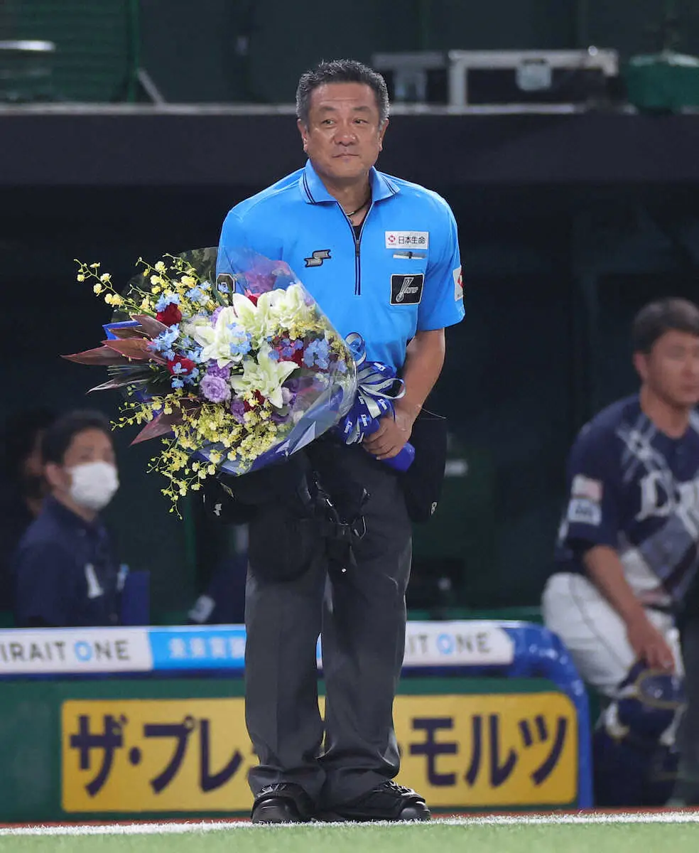 【画像・写真】笠原昌春審判員が史上20人目の3000試合出場　西武―ロッテ戦で球審を務める