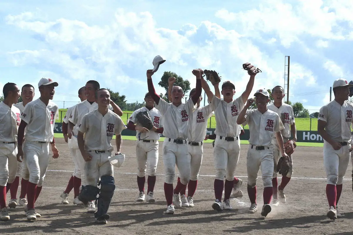 【画像・写真】香椎が終盤に粘り強さ発揮！1番・桑畑が同点打＆勝ち越しの押し出し四球選ぶなど躍動