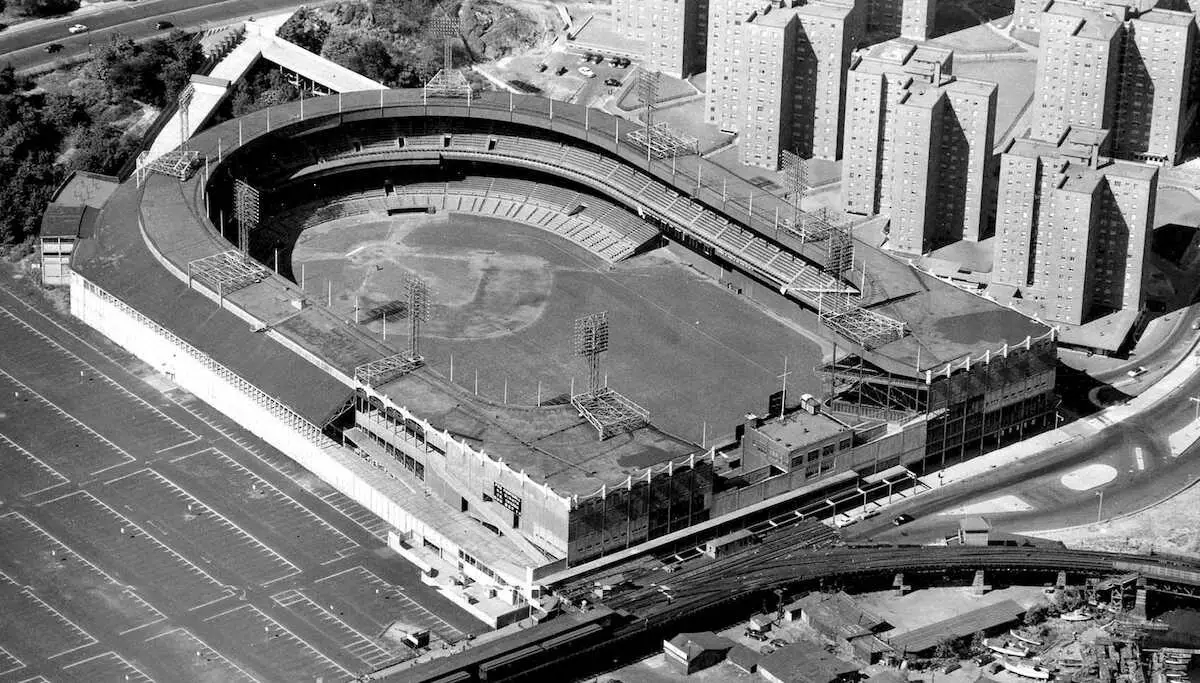 【画像・写真】【100歳　甲子園球場物語】大鉄傘、銀傘、大銀傘　聖地の屋根は平和の象徴