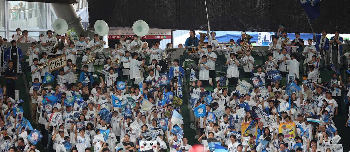 【画像・写真】埼玉西武ライオンズは忘れないで花咲徳栄高校吹奏楽部の努力に報いるのは“勝利”だと