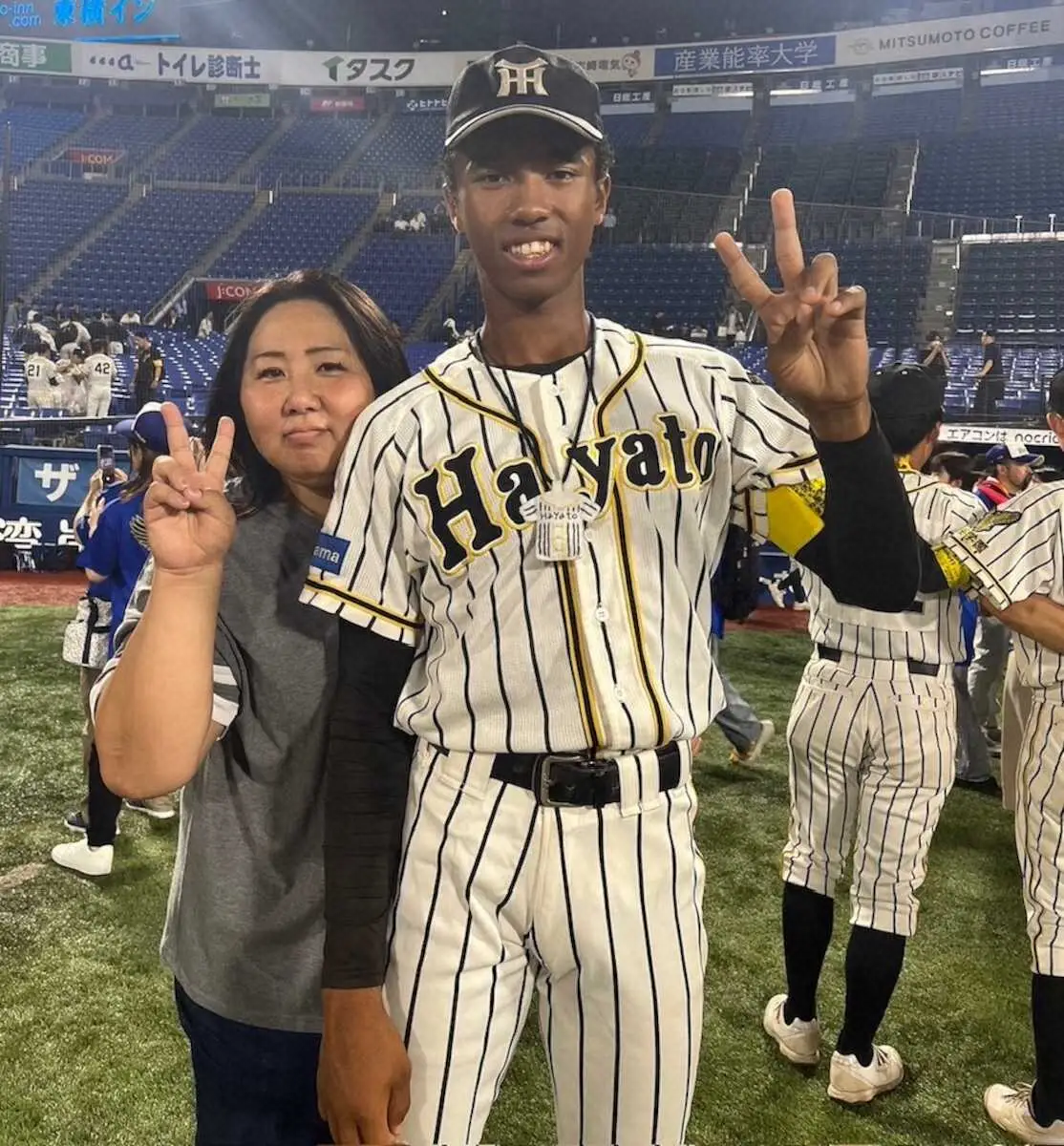 【画像・写真】横浜隼人のプロ注目150キロ右腕・沼井伶穏の覚悟　完投勝利後は大好きな母へウイニングボールプレゼント