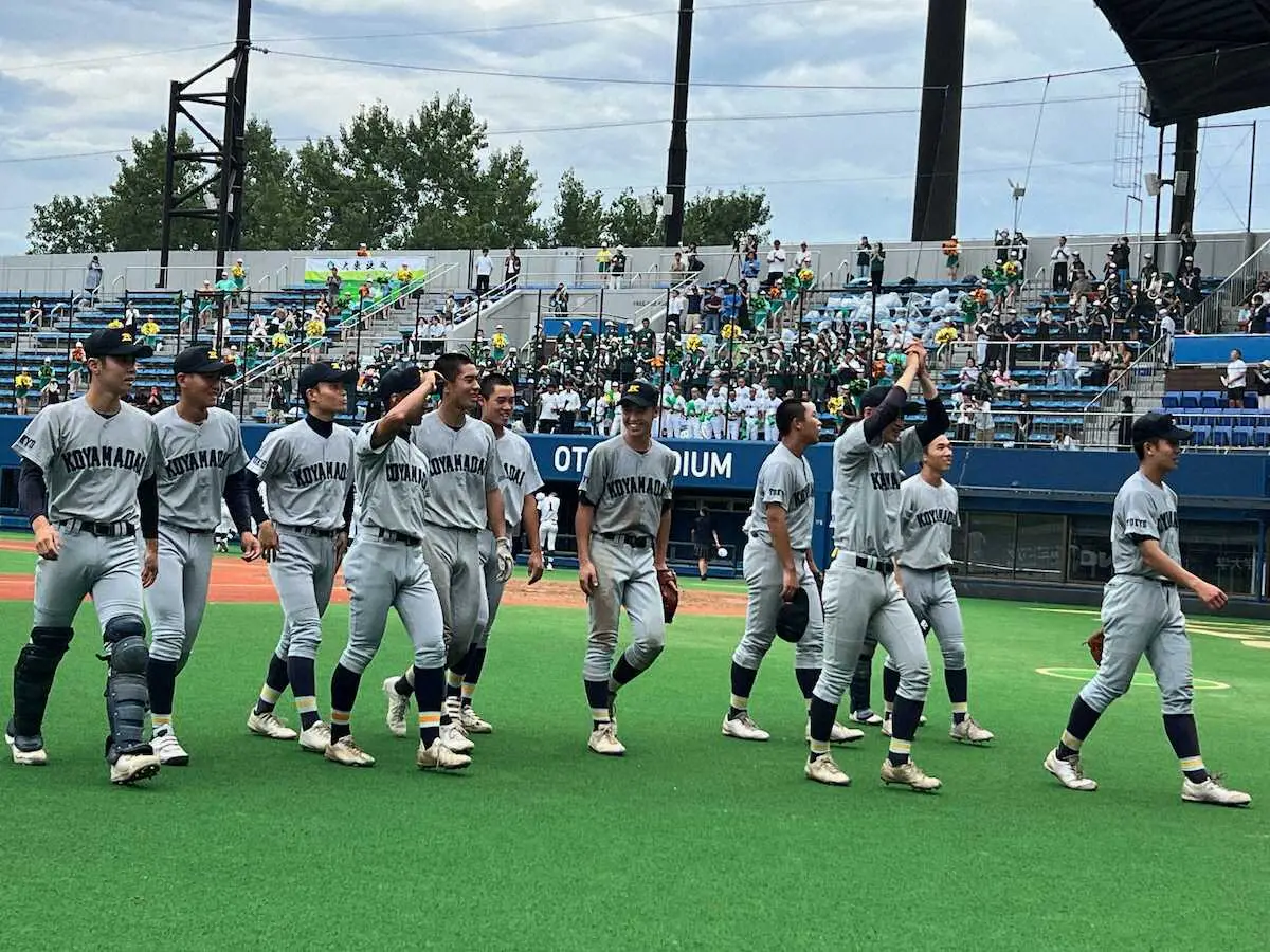 【画像・写真】都小山台・高橋　99球の1安打完封で「マダックス」　V打の横野「帝京を倒して甲子園に」