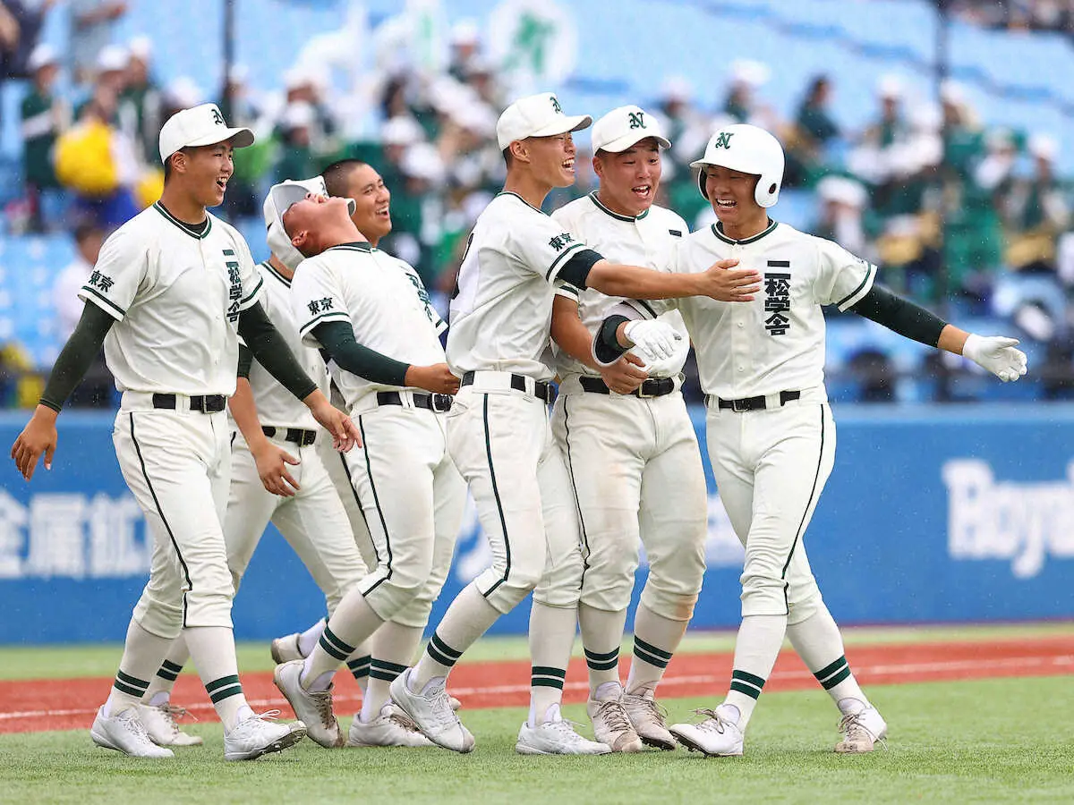 【画像・写真】二松学舎　ヒヤリ発進…都雪谷とタイブレークの死闘制した　2年生・及川が好救援＆劇打