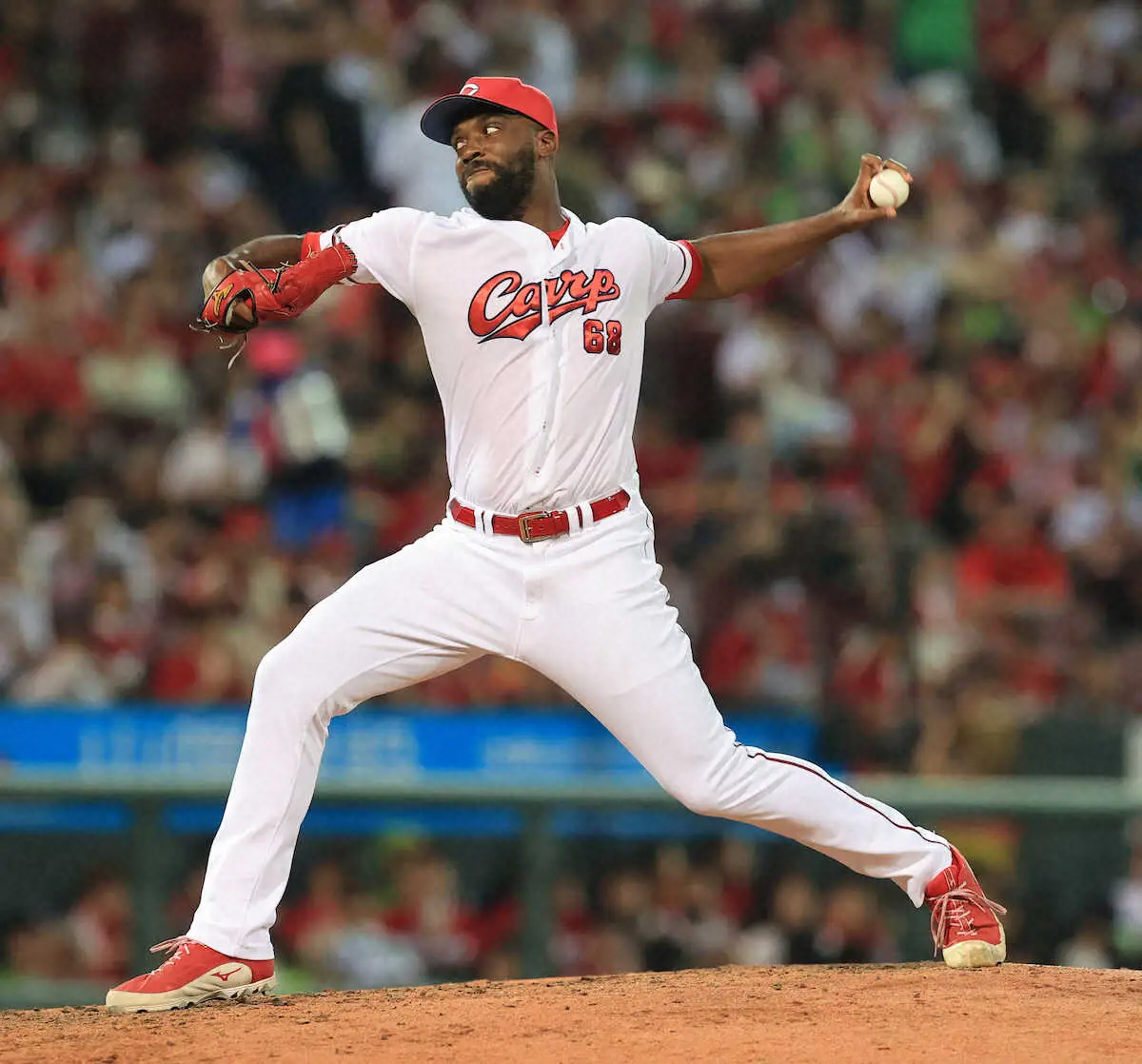 【画像・写真】広島　島内の穴を一丸で埋めた　好投の森浦に新井監督「いつもタフな状況で抑えてくれる」