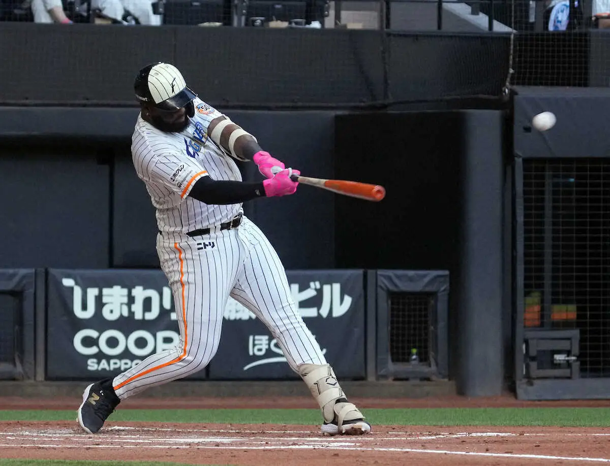 【画像・写真】日本ハム・レイエス　3安打でソフトバンク戦連敗7で止めた　2回先制6号でチームに勢い