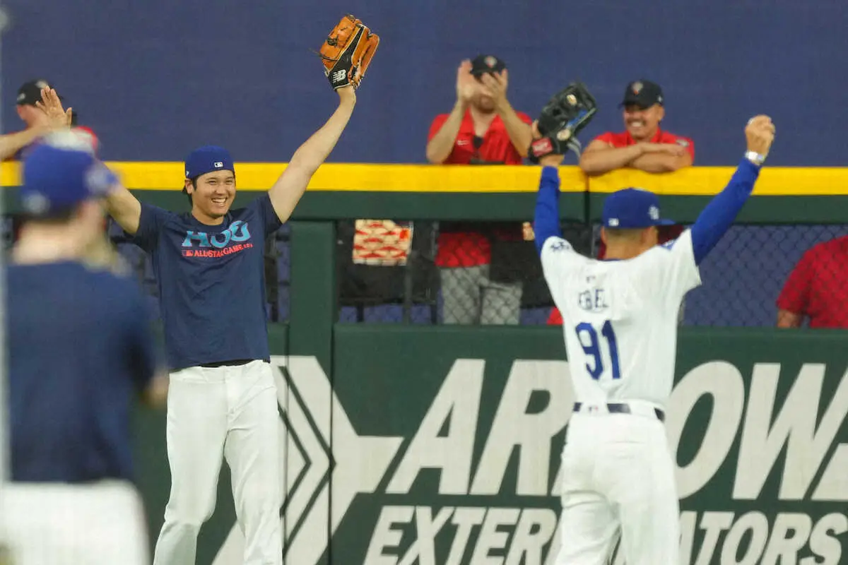 【画像・写真】大谷翔平　カブス・今永昇太とも笑顔で交流　フリーマン息子の華麗キャッチに大谷もガッツポーズ