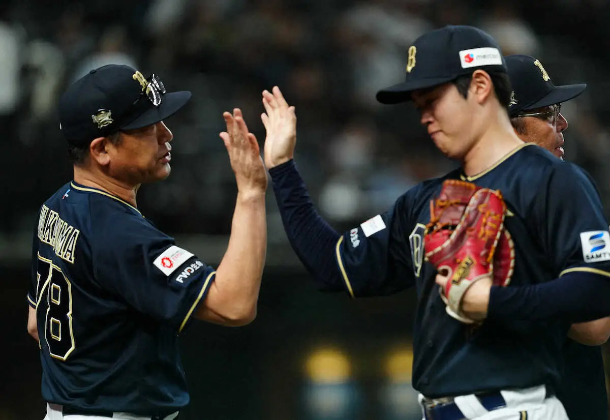【画像・写真】オリ・中嶋監督　4年ぶりベルーナ登板の田嶋の変化は「半袖ですね」　太田の成長評価は「まだ早い」