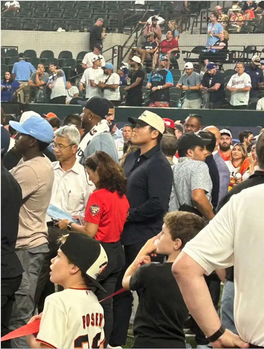 【画像・写真】麟太郎　球宴の前日練習を見学に　ケージ裏からスター選手の打撃に熱視線