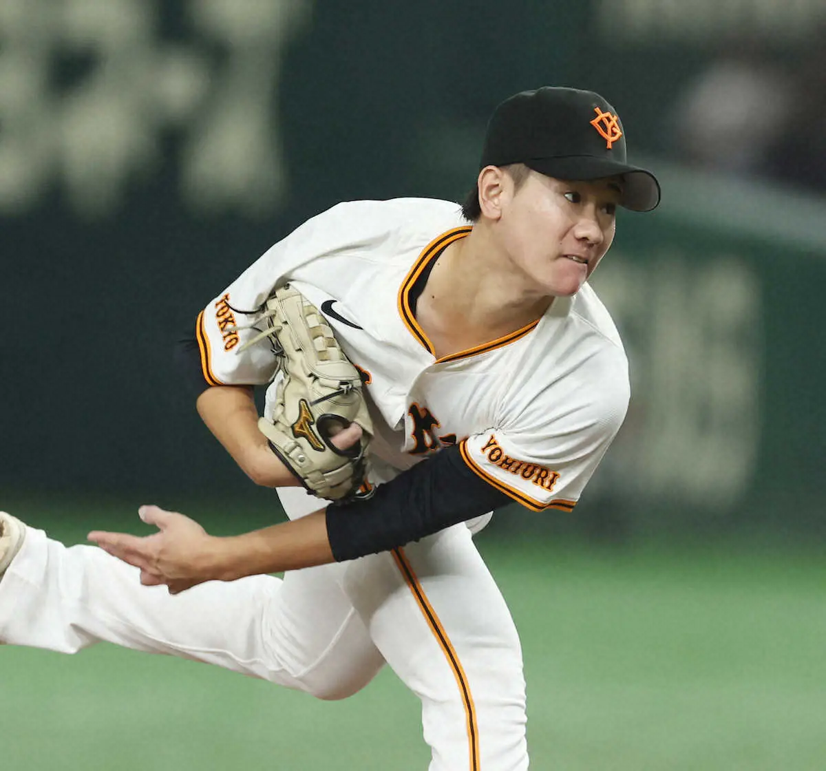 【画像・写真】巨人　先発の井上温大が逆襲の1点呼ぶチーム初安打！　2回に2点失うも阪神・大竹から今季初安打、激走