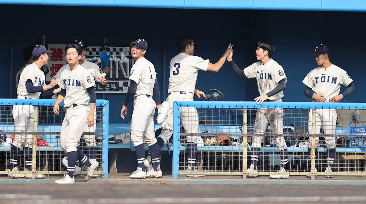 【画像・写真】桐蔭学園8強　昨夏甲子園王者・慶応撃破　1メートル67小さな深松が大きな仕事