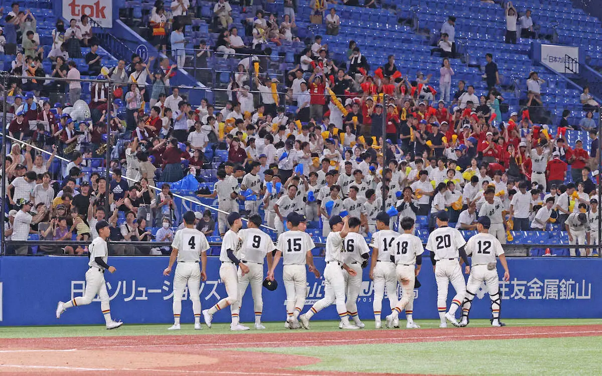 【画像・写真】【高校野球】西東京大会　創価―早大学院は午後7時38分開始の上、雷で継続試合とアクシデント続き
