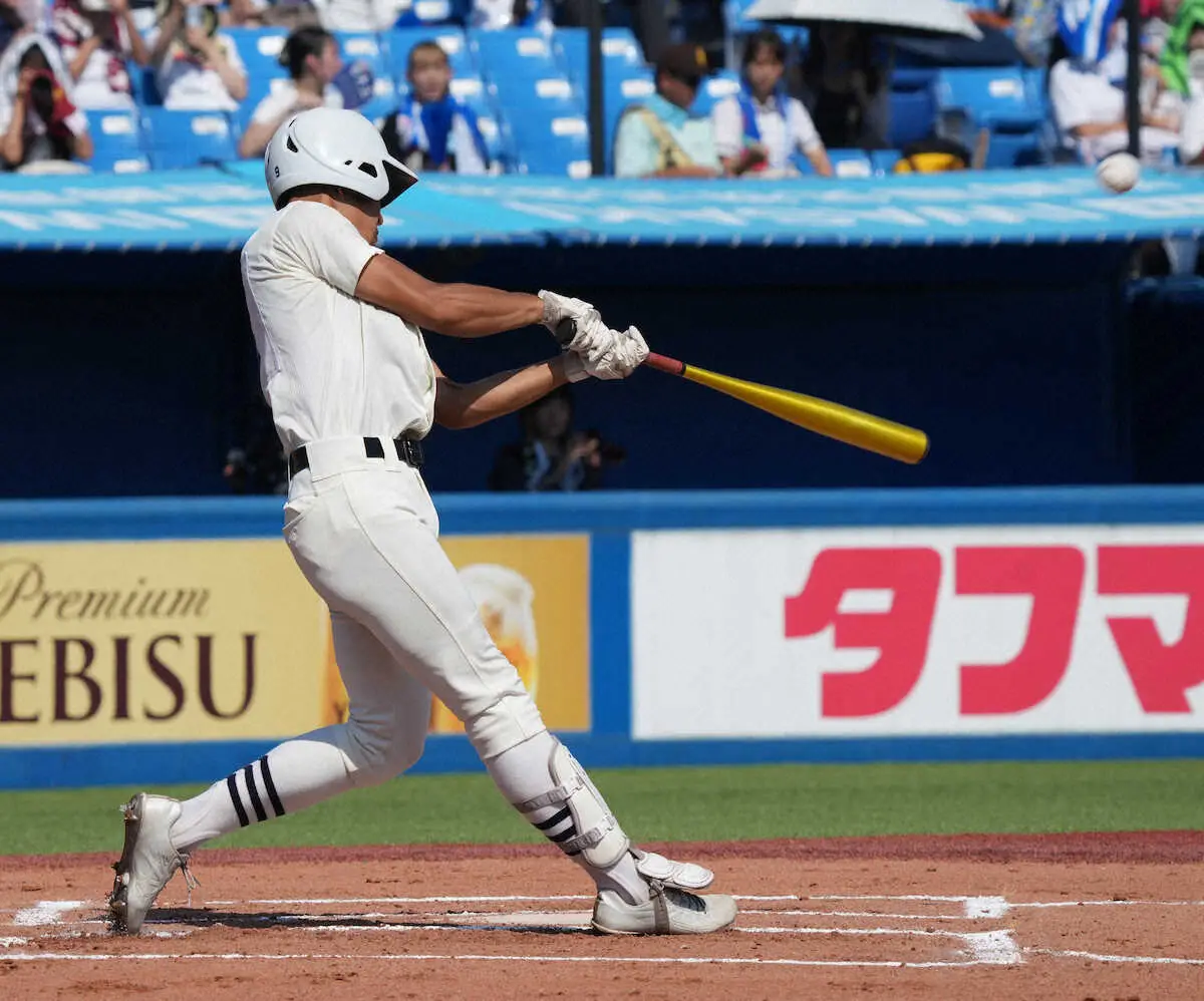 【画像・写真】日大三　V3へあと2勝　本間の先頭打者弾から一挙4点猛攻で主導権握った