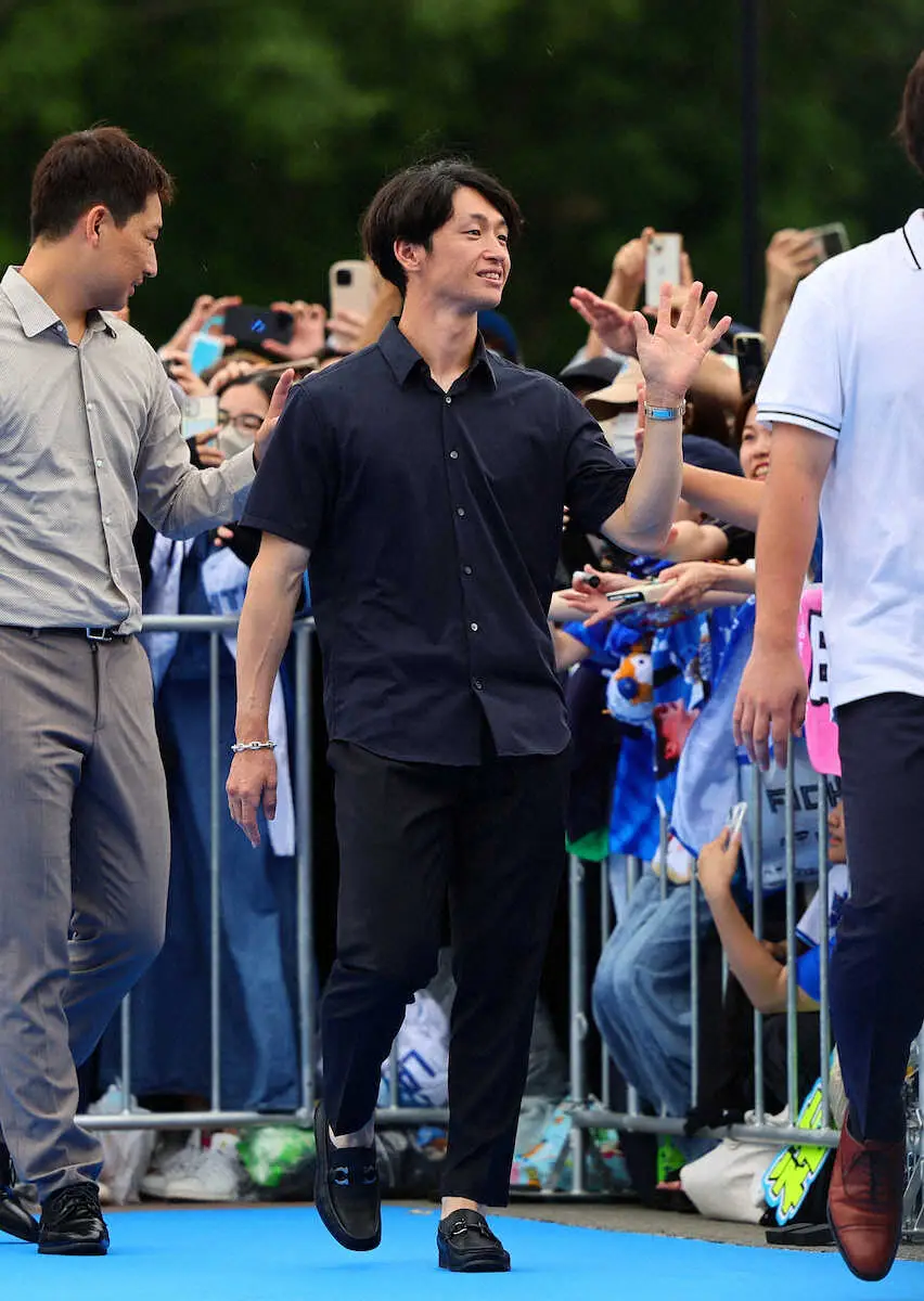 【画像・写真】【球宴】阪神・近本　社高の後輩、楽天・辰己のファッションに「いい後輩をもったな、と」