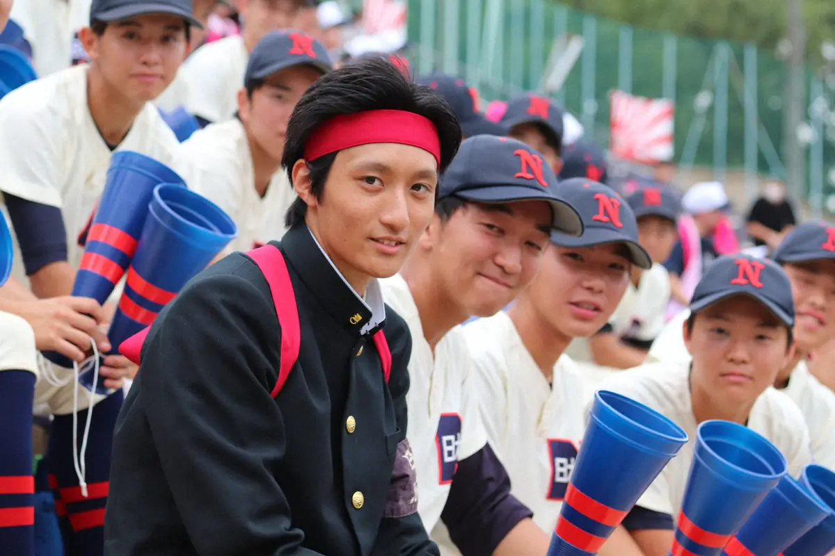【画像・写真】日大二の42年ぶりの応援団長を務める野球部員・松沢百之介（2年）（撮影・松尾知香）