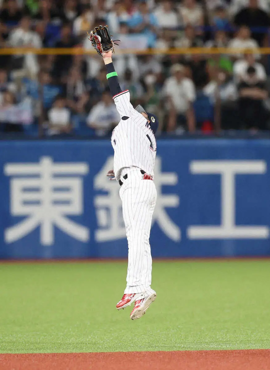 【画像・写真】【球宴】「長岡の守備が最高すぎた」ヤクルト名手のジャンピングキャッチに絶賛の声「やっぱうまい」
