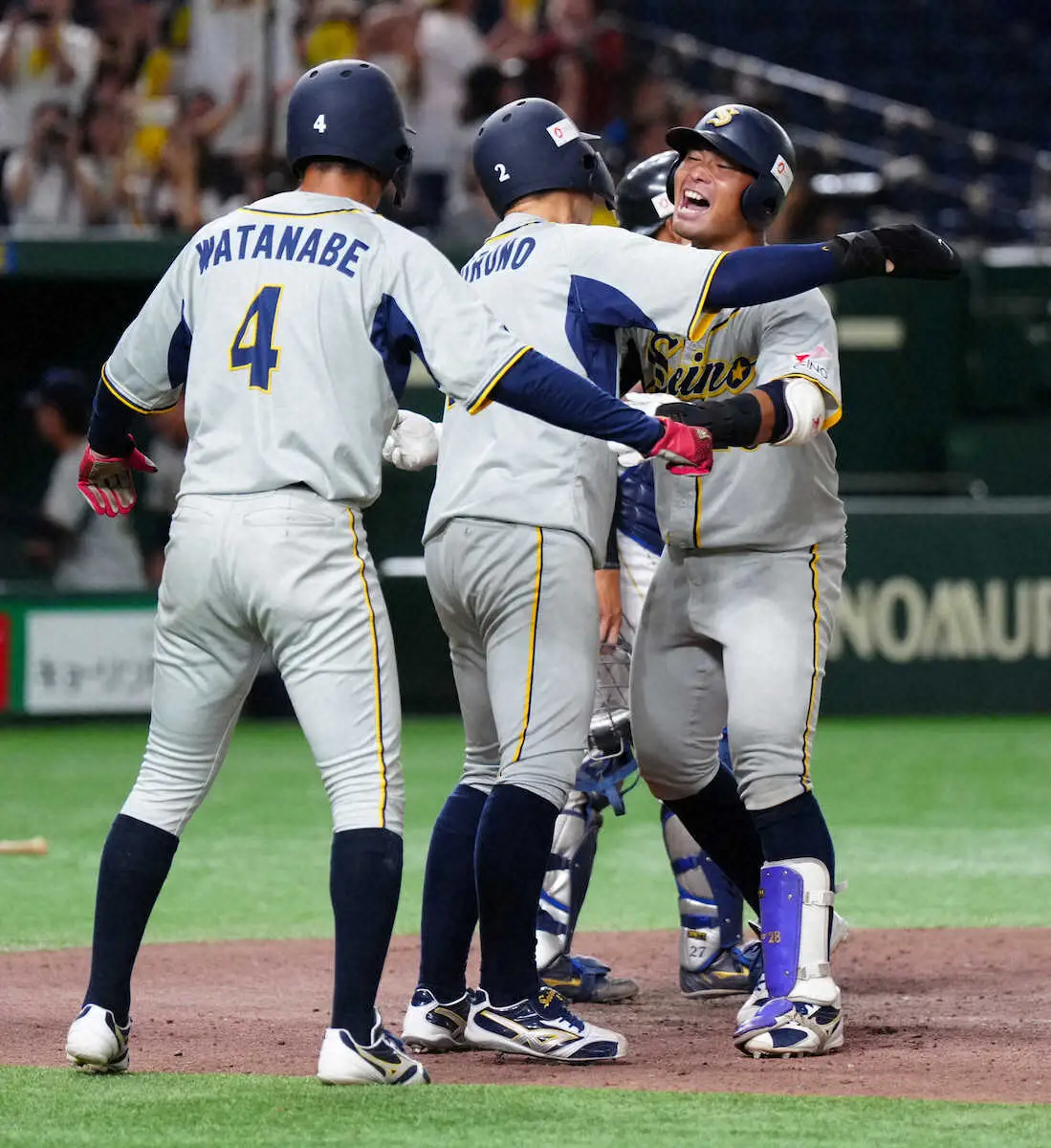 【画像・写真】西濃運輸　「劇的」8年ぶりベスト4　野崎が延長11回に満塁弾「初球から振るつもりだった」