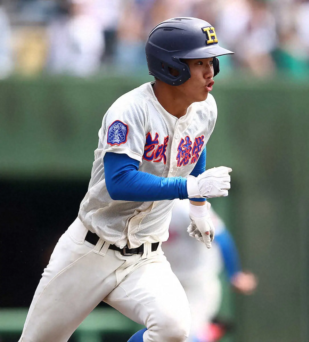 【画像・写真】花咲徳栄　5年ぶり8度目甲子園　高校No.1遊撃手の石塚が4安打4打点「目標は日本一」