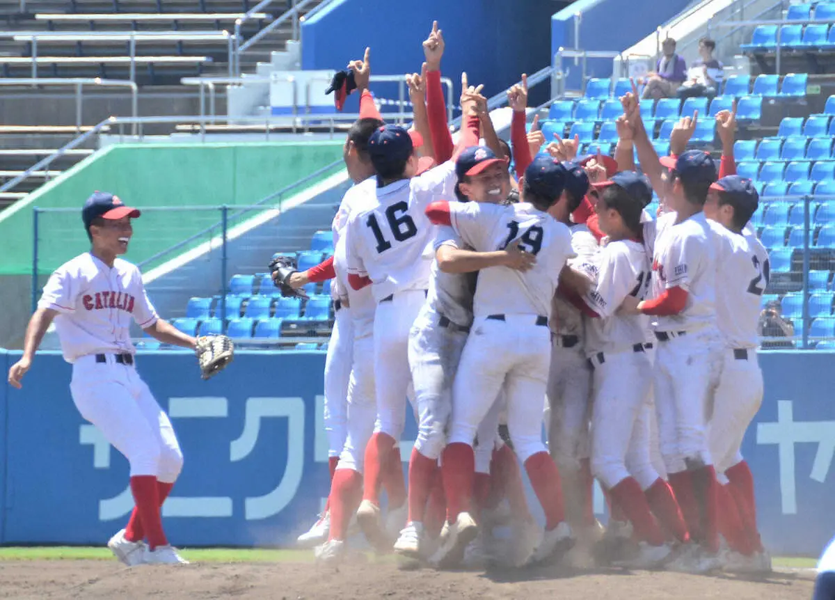 【画像・写真】聖カタリナ学園が強くなった絆で夏初出場!!　夏の甲子園49代表が出そろう