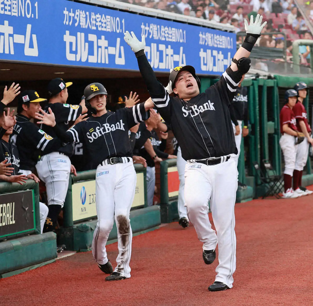 【画像・写真】ソフトバンク　山川がキング独走2発!!　優勝マジック42点灯弾だ!!
