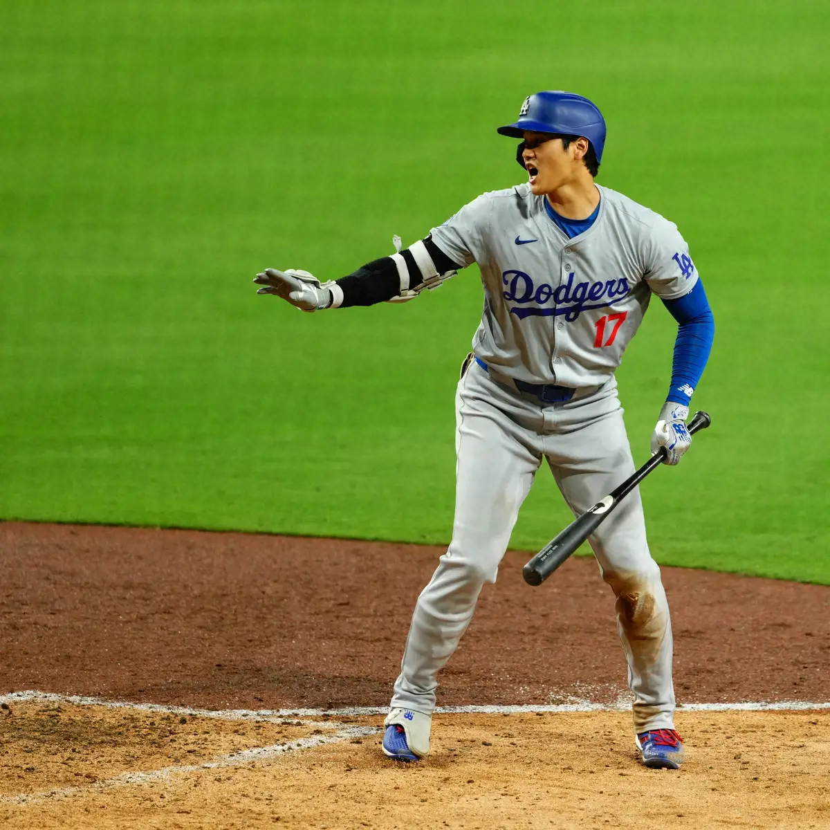 【画像・写真】大谷翔平　見逃し三振判定で珍しく怒りあらわ　不満げに審判に抗議　チームは9回に2被弾で同点