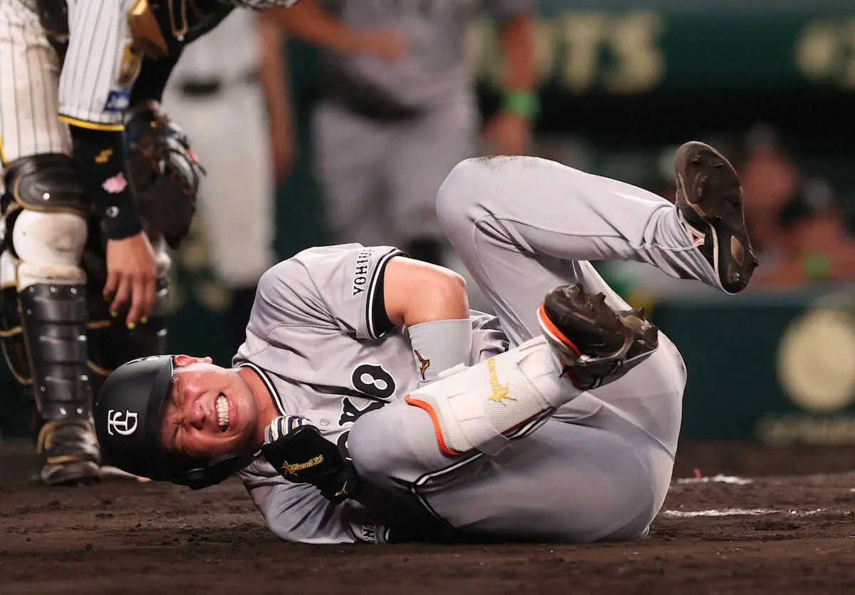 【画像・写真】巨人ベンチ騒然！　今季初登板の阪神・岩貞が先頭・大城卓にいきなり死球！そのまま交代