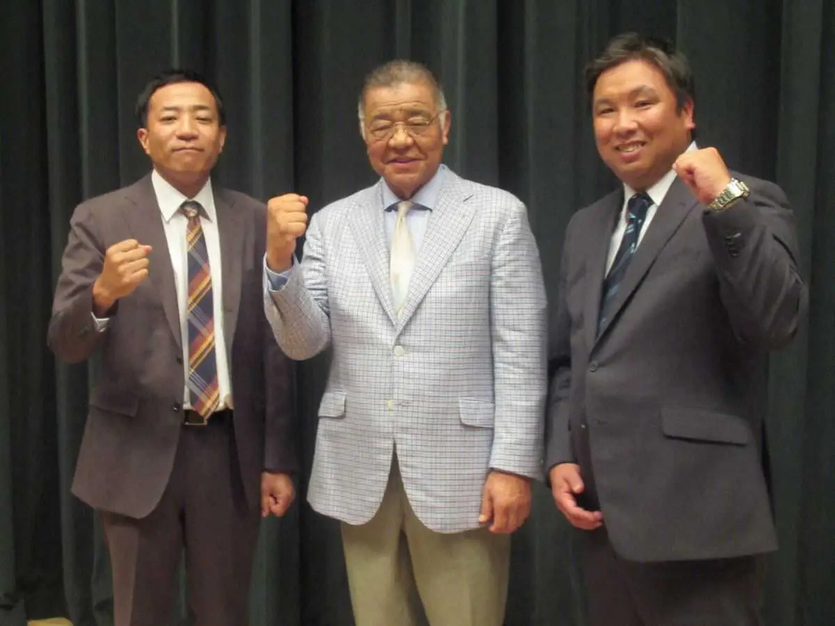 【画像・写真】NHK特番「球辞苑　ファン投票スペシャルin大阪」公開収録　掛布氏、里崎氏らが盛り上げる