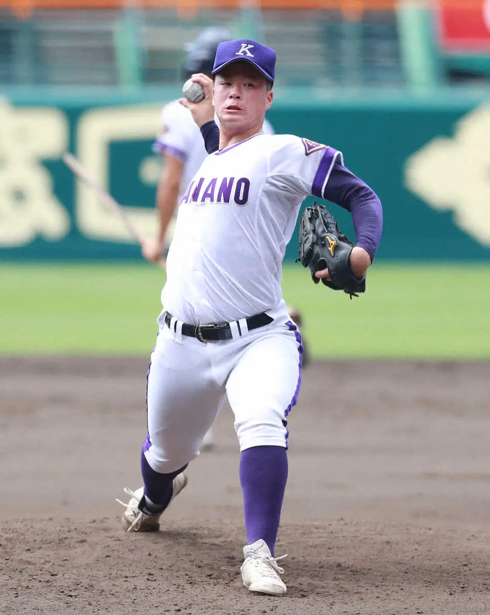 【画像・写真】＜甲子園練習＞甲子園のマウンドに立ち、投げ込んだ金足農業・吉田（撮影・中辻　颯太）