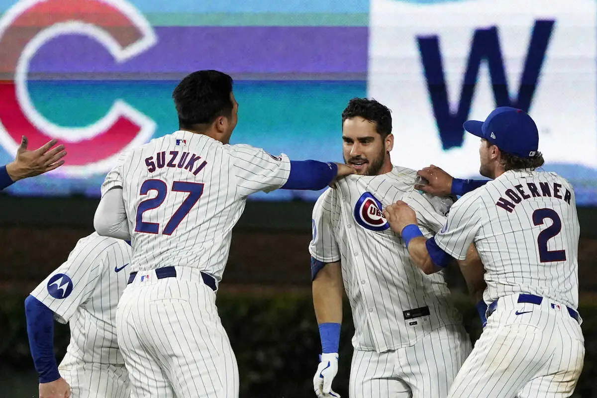 【画像・写真】「僕にそんなパワーがあったのか」鈴木誠也MLB通算50号は自己最長140m弾　サヨナラ勝利に歓喜