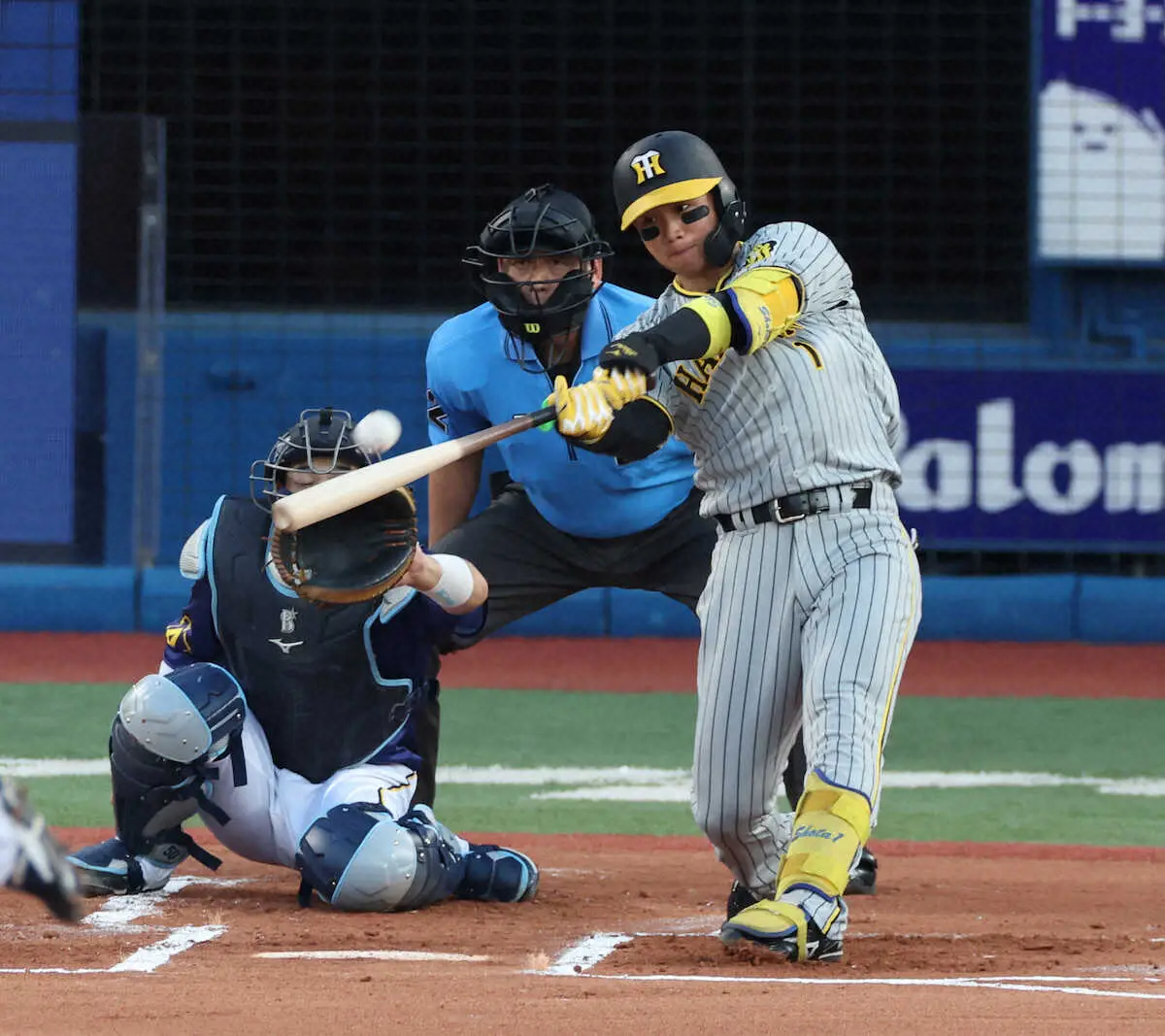 【画像・写真】阪神　9連勝へ、勢いが止まらない　森下&佐藤輝連弾で初回に3点先制