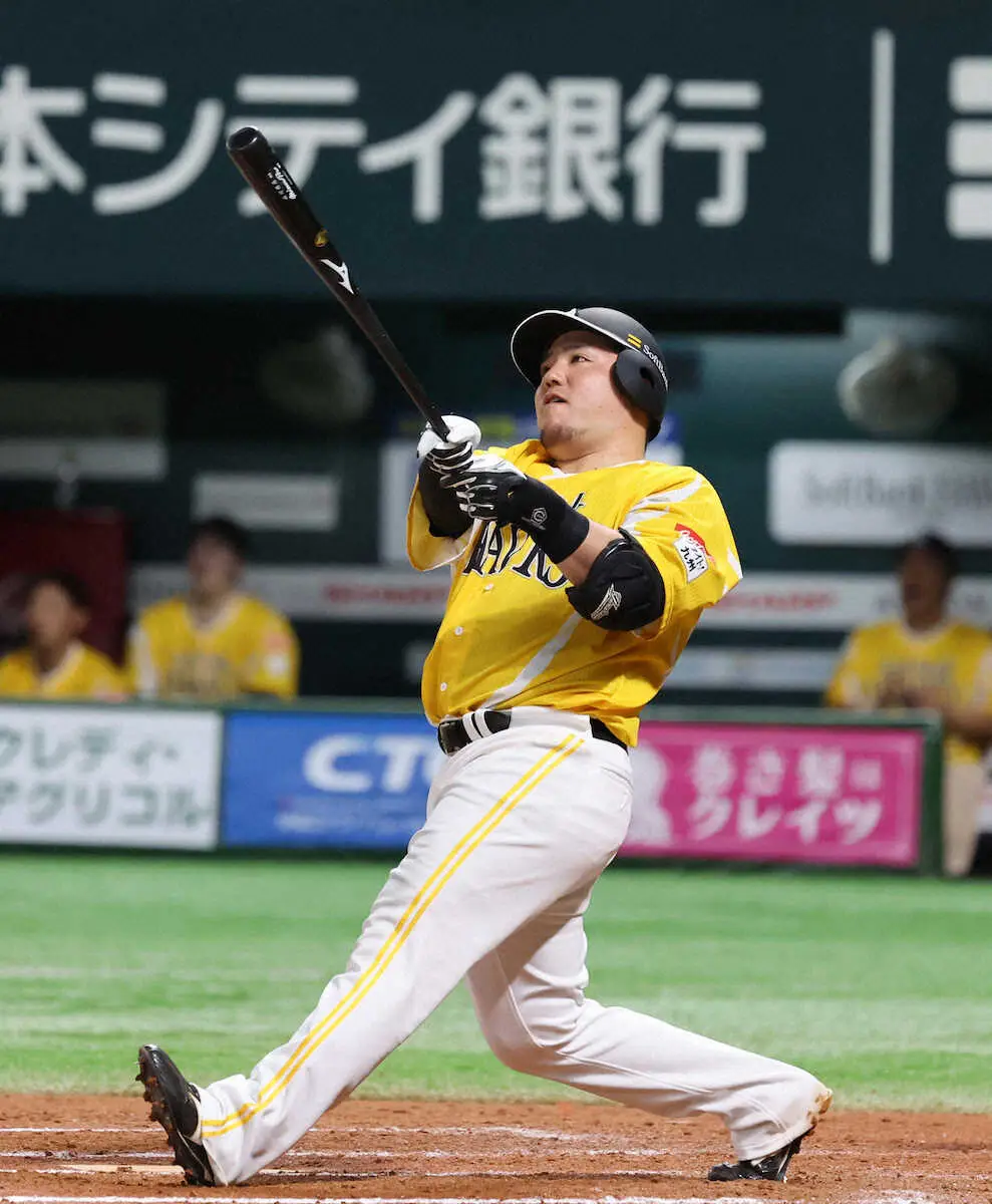 【画像・写真】ソフトバンク・山川が止まらない!　8戦5発「いやーもう、完璧でしたね。はい」キング争い2位と3差