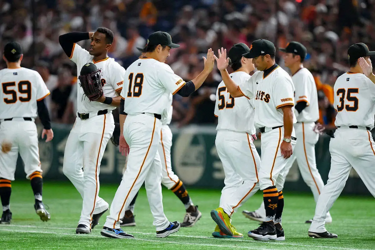 【画像・写真】巨人・阿部監督「貯金できるピッチャーって素晴らしいな」　10勝2敗の菅野に感謝「15勝、16勝と」