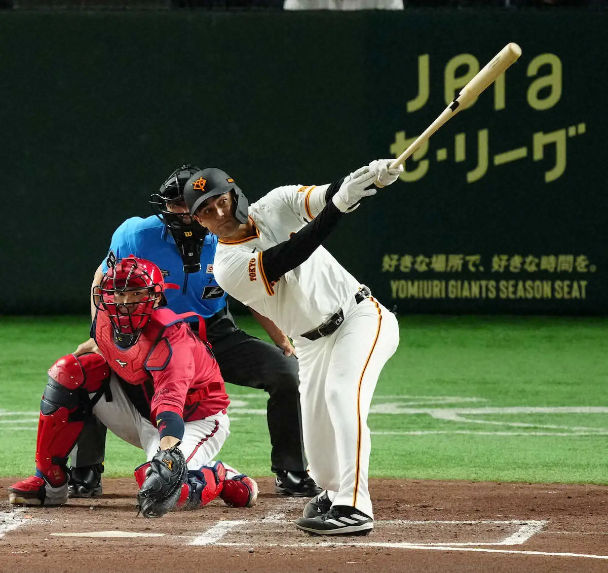 【画像・写真】巨人・モンテスが先制の中前適時打　1打席目から2打数2安打　阿部監督の4試合ぶり先発起用に応える