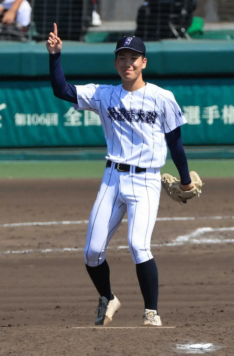 【画像・写真】【甲子園】新潟産大付は継投策ピタリ　宮田「内も外も使って」田中「あんまり緊張しなかった」