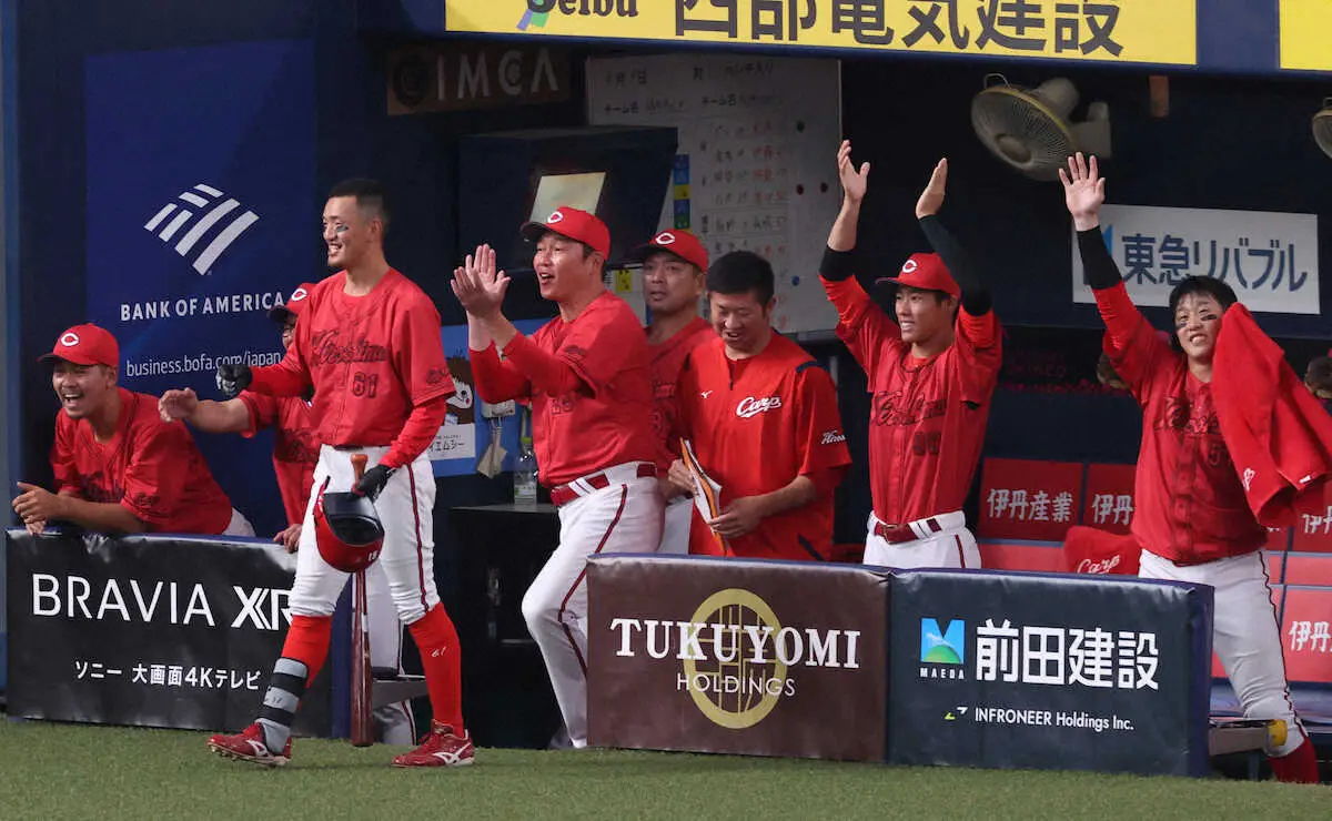 【画像・写真】広島　今季初登板の森が5回1失点のグッジョブ　好調阪神を粉砕し、再び2位・巨人に2差つける