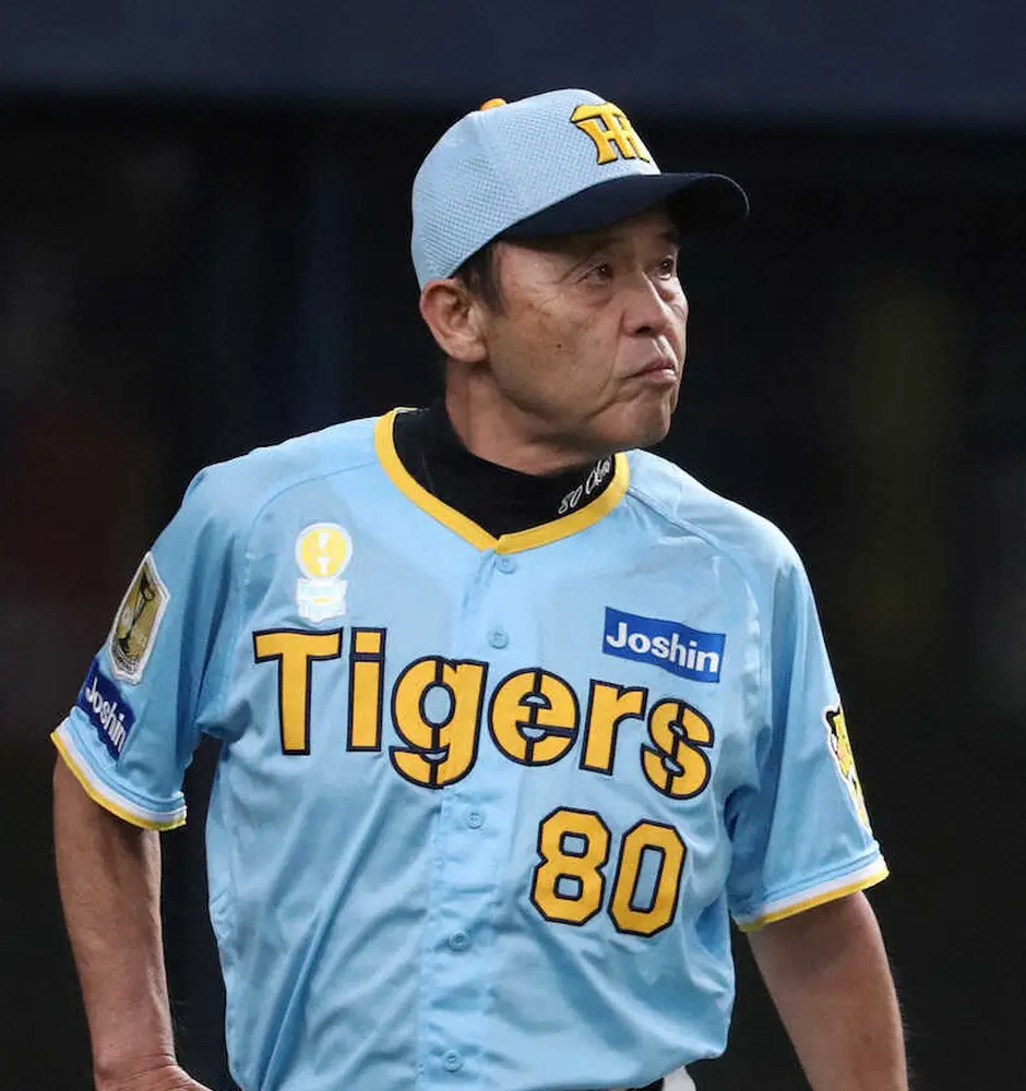 【画像・写真】【阪神・岡田監督語録】佐藤輝の失策に「そういうこと」3連発　会見を30秒で切り上げ